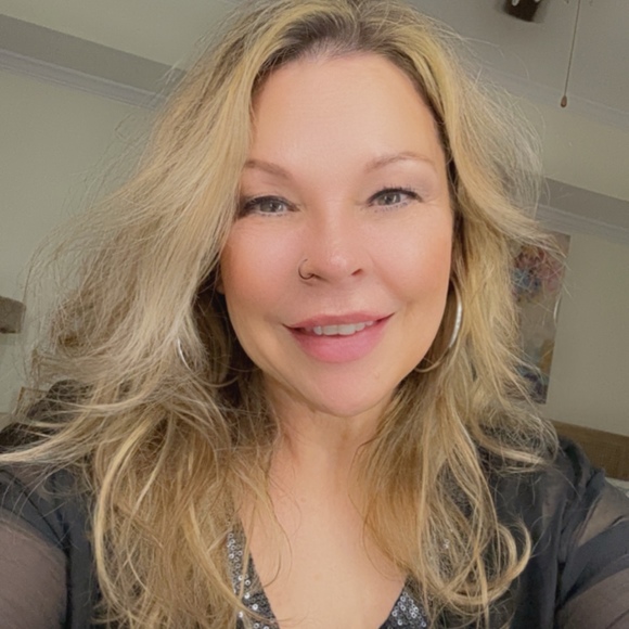 Meet your Posher, Wendy - Picture 1 of 1